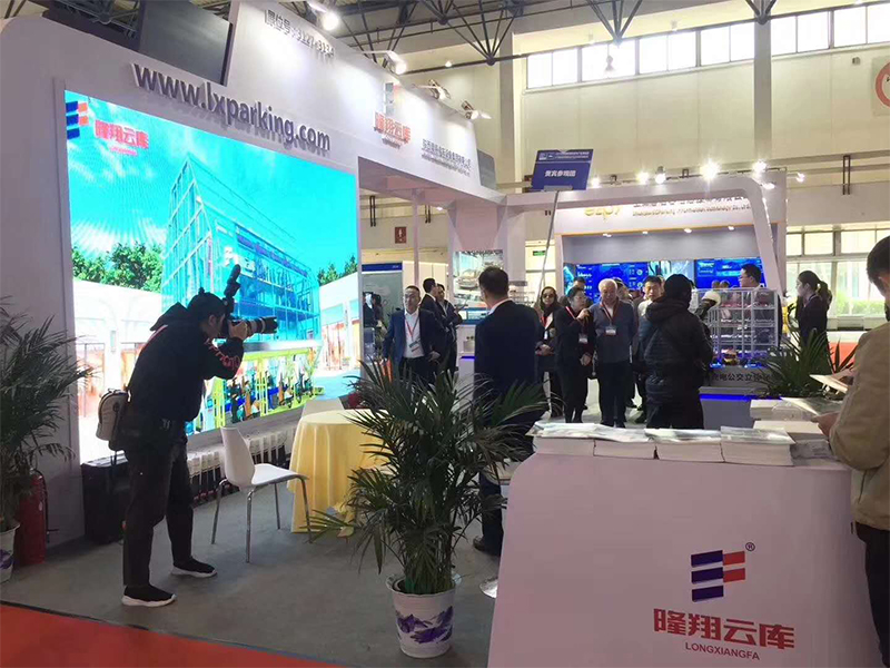 隆翔云庫——車展展覽設(shè)計(jì) 隆翔云庫——車展展覽設(shè)計(jì)